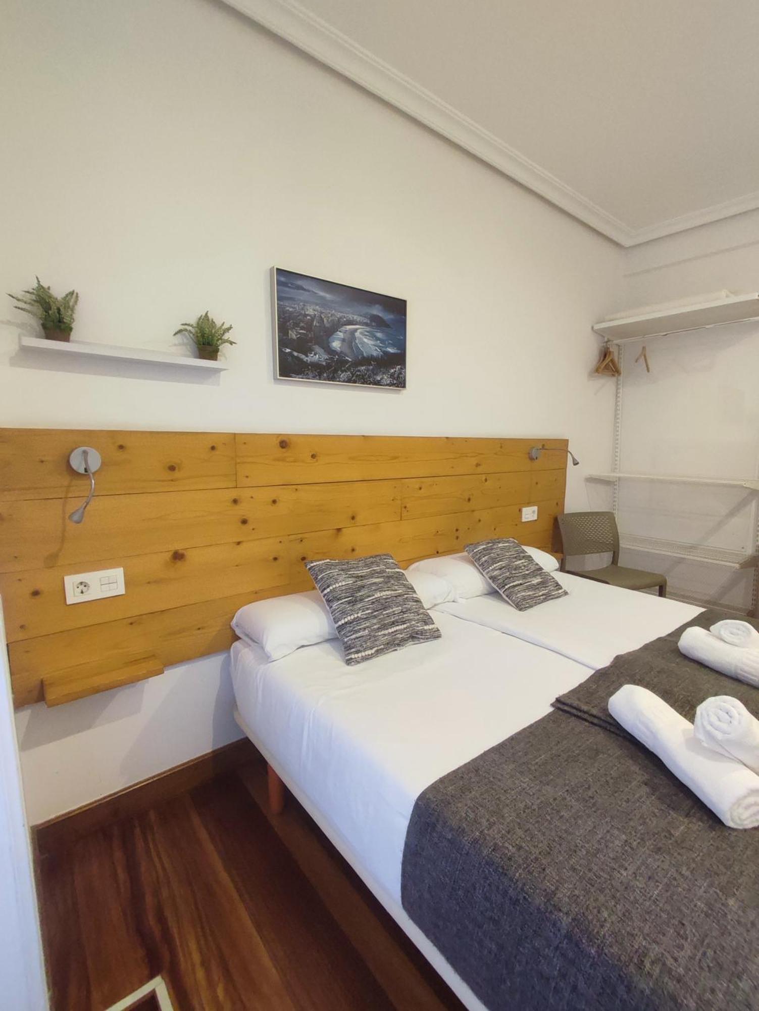 Pension Urkia San Sebastián Exterior photo