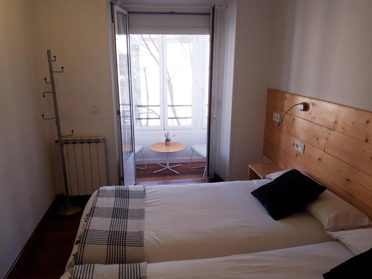 Pension Urkia San Sebastián Exterior photo